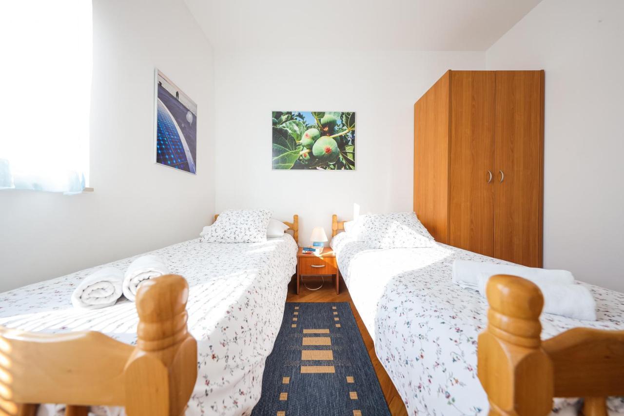 Luton Apartment Zadar Kozino Heating Pool & Jacuzzi ภายนอก รูปภาพ