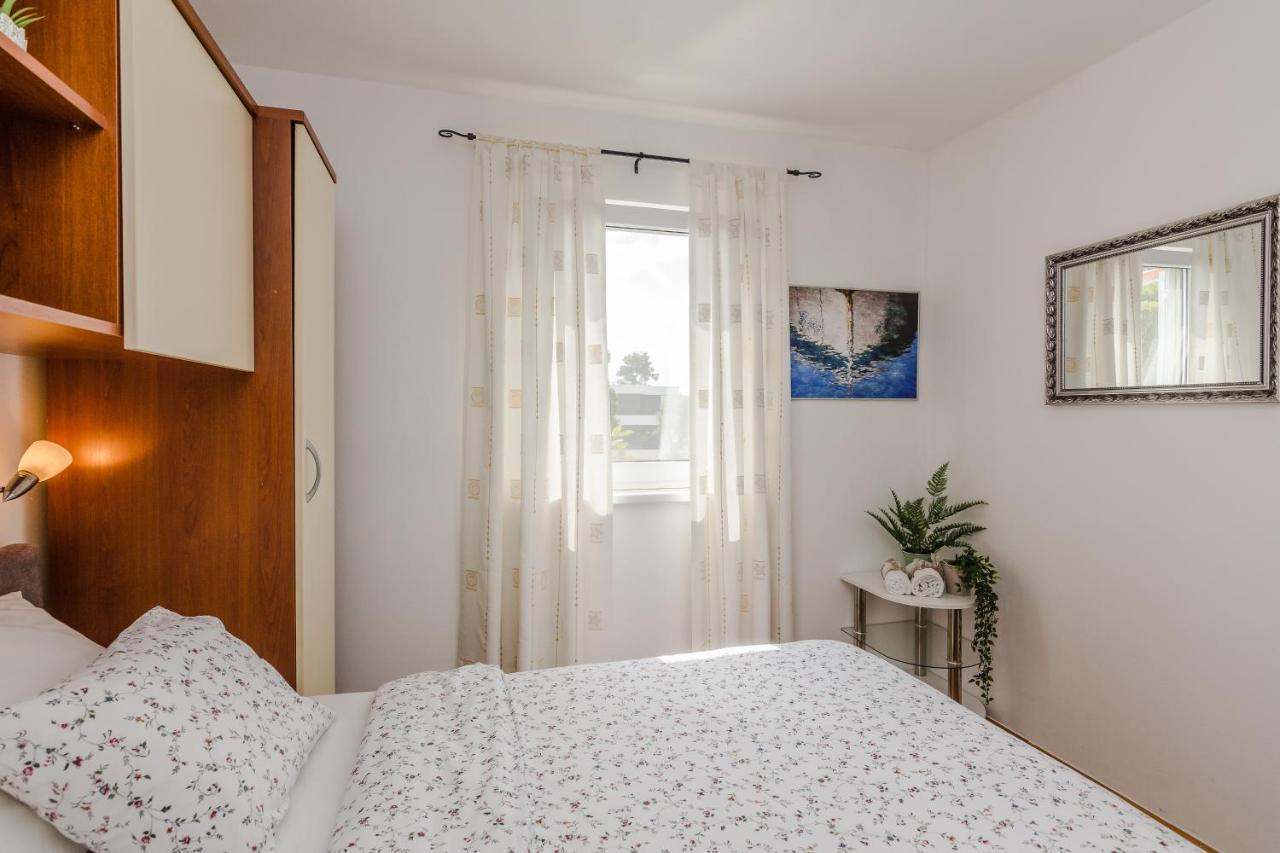 Luton Apartment Zadar Kozino Heating Pool & Jacuzzi ภายนอก รูปภาพ