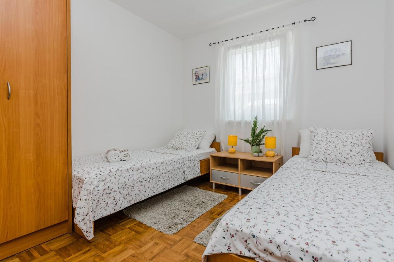 Luton Apartment Zadar Kozino Heating Pool & Jacuzzi ภายนอก รูปภาพ